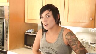 Stepmom joins in the fun: Teen lesbians have a threesome with step-mom – Babe Stare