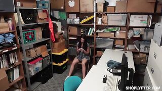 Shoplyfter – Lily Adams