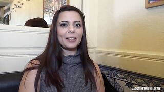 Dolores, 30 Ans, Ses Gros Seins Forcent L’admiration | Casting – T40