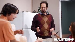 Alexis Fawx Gets Down With A Young Stud | Pornstars – F21