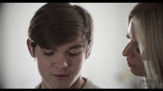 Madi Collins, Rachael Cavalli, To – A Missa Xmas Part 1