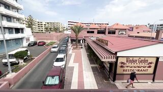 Mia – Seaside – Braless forever